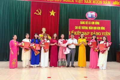 CHI BỘ TRƯỜNG MẦM NON KIM ĐÔNG LONG TRỌNG TỔ CHỨC LỄ KẾT NẠP ĐẢNG VIÊN MỚI NHÂN KỶ NIỆM 136 NĂM NGÀY SINH CHỦ TỊCH HỒ CHÍ MINH